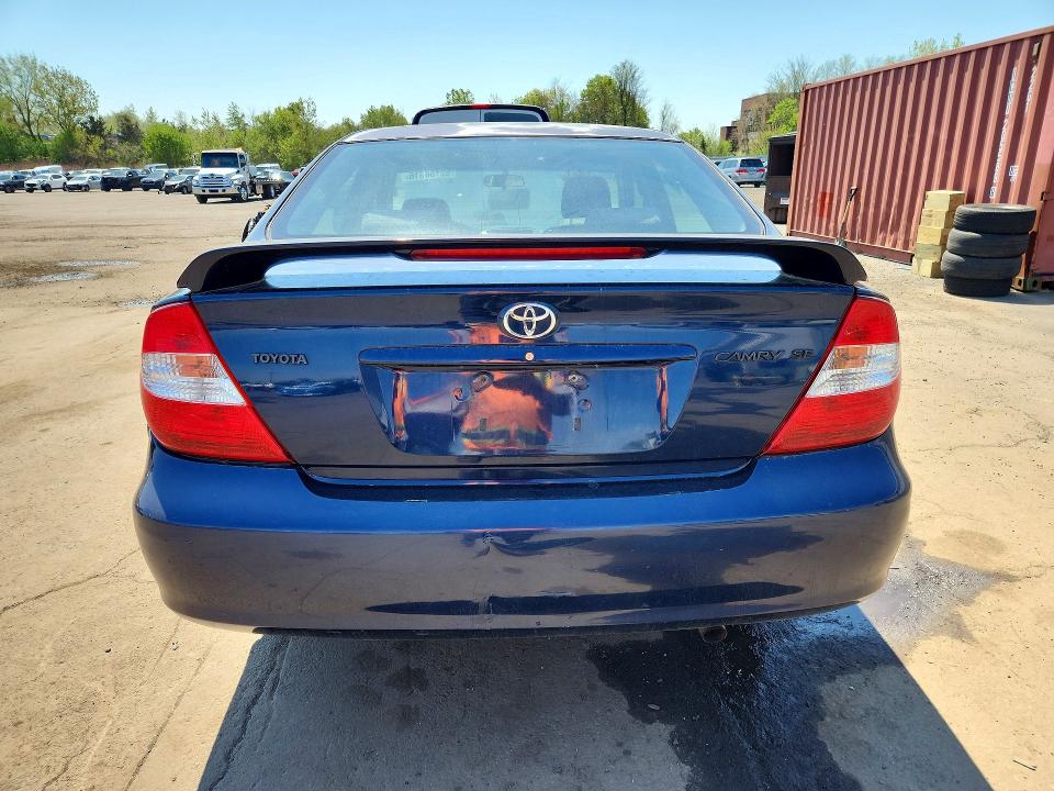2004 Toyota Camry VIN 4T1BE32K64U305443 COPART salvage auction — FRONT END, CT - CERT OF TITLE-SALVAGE, sold $475 on 2026-07-02 (photo 6)