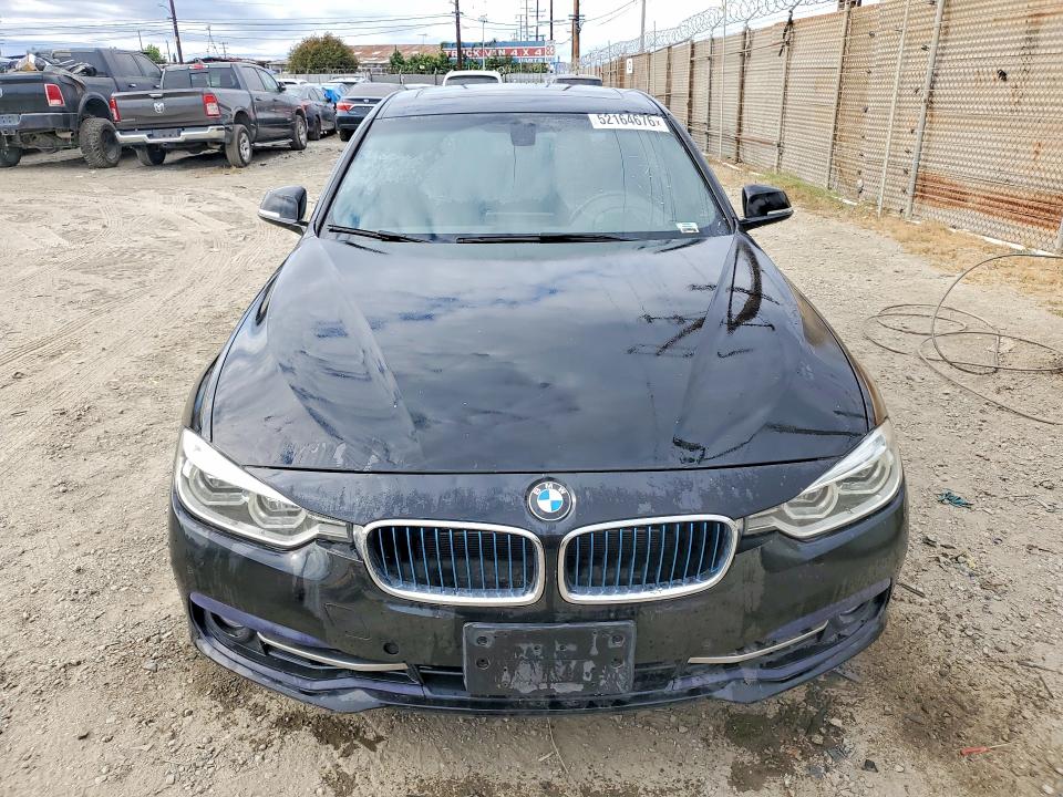 2017 BMW 3er VIN WBA8E1C59HK895244 COPART salvage auction — NORMAL WEAR, Ca - Dis/Dlr/Exp Only Clean Title, sold $2,850 on 2026-07-27 (photo 5)