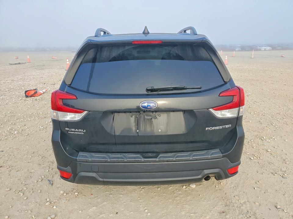 2021 Subaru Forester VIN JF2SKAJC9MH418762 COPART salvage auction — SIDE, TX - SALVAGE VEHICLE TITLE, sold $7,000 on 2026-07-02 (photo 6)