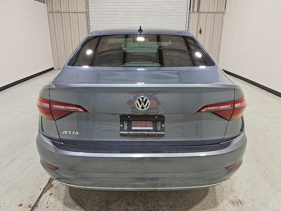 2019 Volkswagen Jetta VIN 3VWCB7BU4KM270037 COPART salvage auction — MINOR DENT/SCRATCHES, Ct - Clean Title, sold $8,000 on 2026-07-21 (photo 6)
