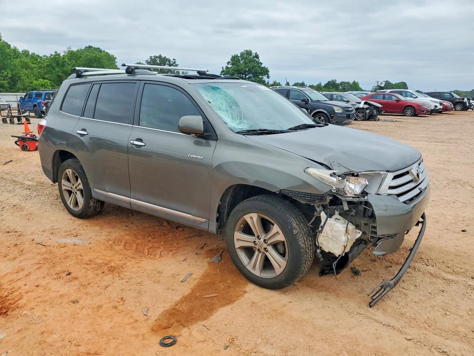 2011 Toyota Highlander VIN 5TDDK3EH5BS085039 COPART salvage auction — UNDERCARRIAGE, NC - SALVAGE CERTIFICATE OF TITLE, sold $3,600 on 2026-07-06 (photo 4)
