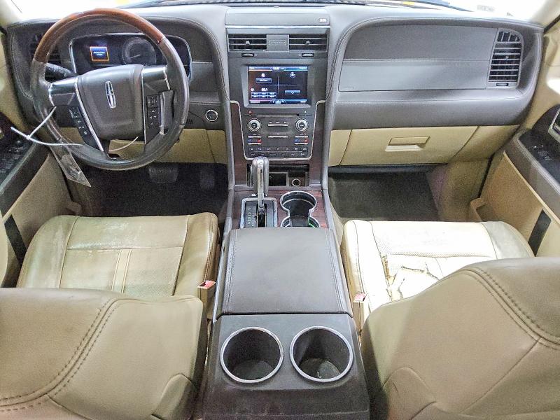 2015 Lincoln townhouse Navigator VIN 5LMJJ2JT5FEJ10410 COPART salvage auction — NORMAL WEAR, WV - CERTIFICATE OF TITLE, sold $2,500 on 2026-07-07 (photo 8)