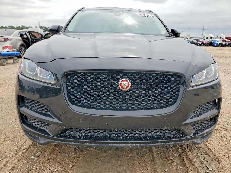 2020 Jaguar F-pace VIN SADCK2FX2LA618222 COPART salvage auction — MINOR DENT/SCRATCHES, Tx - Certificate Of Title (P), sold $8,800 on 2026-07-27 (photo 5)