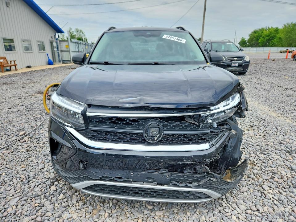 2024 Volkswagen VIN 3VV5X7B24RM070444 COPART salvage auction — FRONT END, Il - Salvage Certificate, sold $6,000 on 2026-08-03 (photo 5)