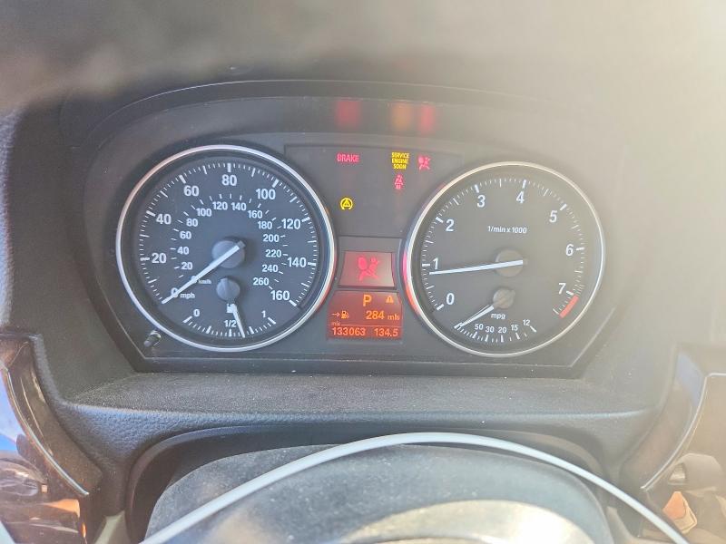 2011 BMW 3er VIN WBAPH5G56BNM76245 COPART salvage auction — FRONT END, TX - SALVAGE VEHICLE TITLE, sold $550 on 2026-07-08 (photo 9)