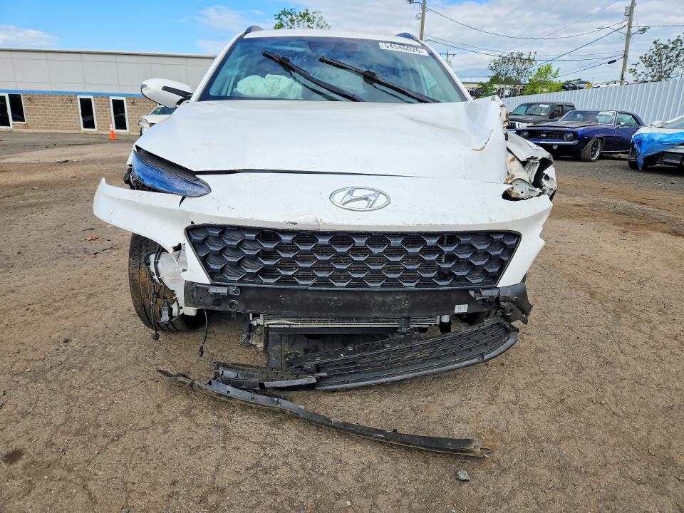 2022 Hyundai Kona VIN KM8K6CAB8NU761833 COPART salvage auction — FRONT END, CT - CERT OF TITLE-SALVAGE, sold $2,100 on 2026-07-07 (photo 5)
