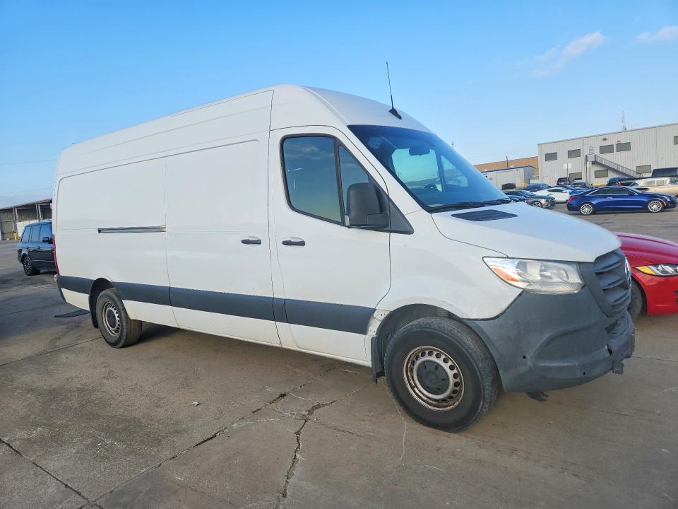 2023 Mercedes-benz Sprinter VIN W1Y40CHY0PT154547 COPART salvage auction — NORMAL WEAR, Tx - Certificate Of Title, sold $15,000 on 2026-07-30 (photo 4)