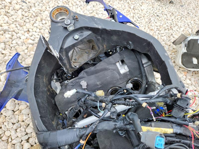 2016 Yamaha Yzfr1m VIN JYARN40E8GA000517 COPART salvage auction — ALL OVER, Tx - Salvage Vehicle Title, sold $2,100 on 2026-07-16 (photo 7)