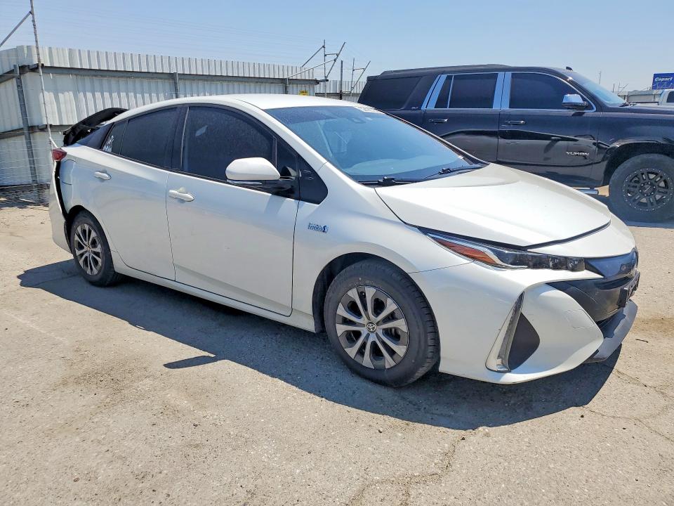 2020 Toyota Prius prime VIN JTDKARFP3L3132090 COPART salvage auction — REAR END, CA - SALVAGE CERTIFICATE, sold $5,400 on 2026-07-10 (photo 4)
