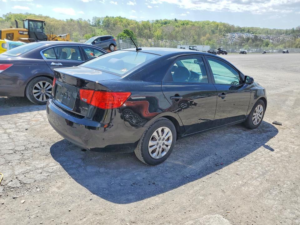 2013 Kia VIN KNAFU4A25D5706876 COPART salvage auction — SIDE, Md - Cert Of Salvage > 75% Damage, sold $375 on 2026-07-10 (photo 3)