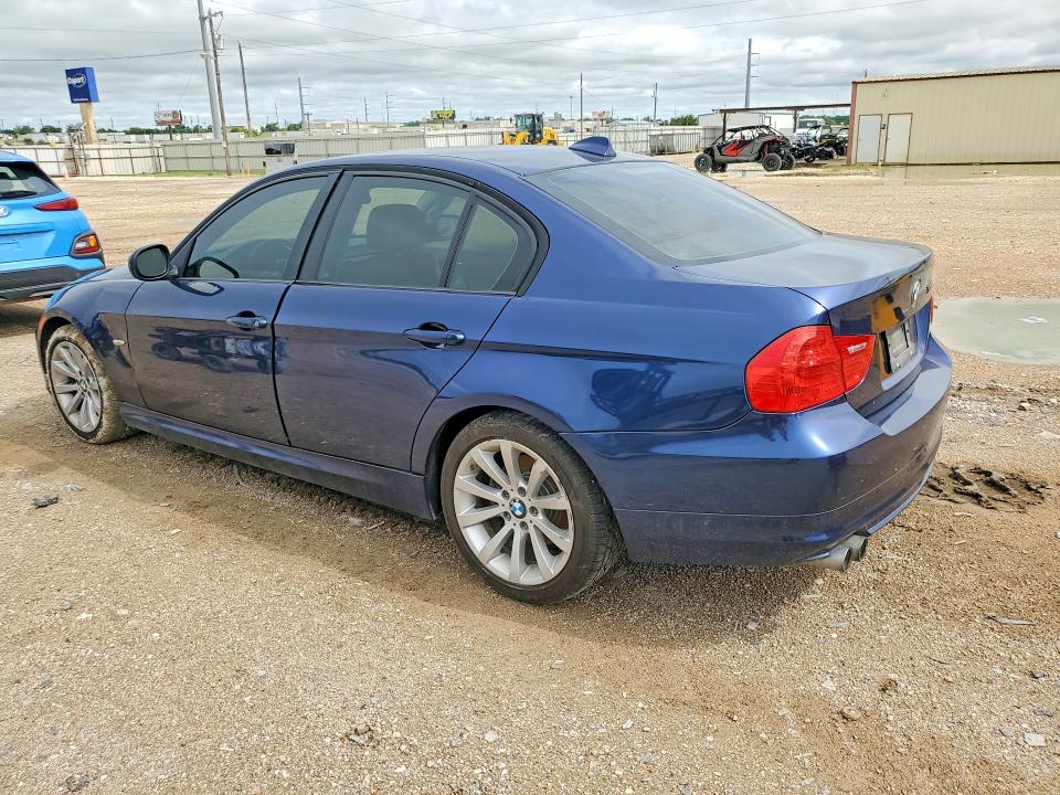2011 BMW 3er VIN WBAPH5G56BNM76245 COPART salvage auction — FRONT END, TX - SALVAGE VEHICLE TITLE, sold $550 on 2026-07-08 (photo 2)