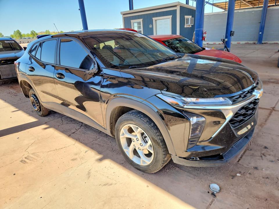 2024 Chevrolet Trax VIN KL77LFE26RC012293 COPART salvage auction — SIDE, Az - Cert Of Title - Salvage, sold $225 on 2026-07-28 (photo 4)