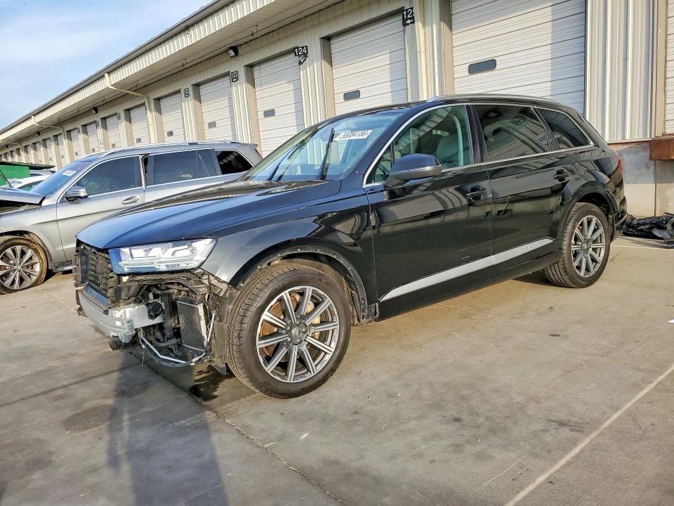 2017 Audi Q7 VIN WA1VAAF7XHD030375 — COPART salvage auction photo