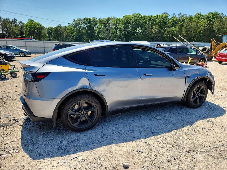 2026 Tesla Model y VIN 7SAYGDEE9TA597259 COPART salvage auction — FRONT END, Va - Cert Of Title - Salvage, sold $13,200 on 2026-07-27 (photo 3)