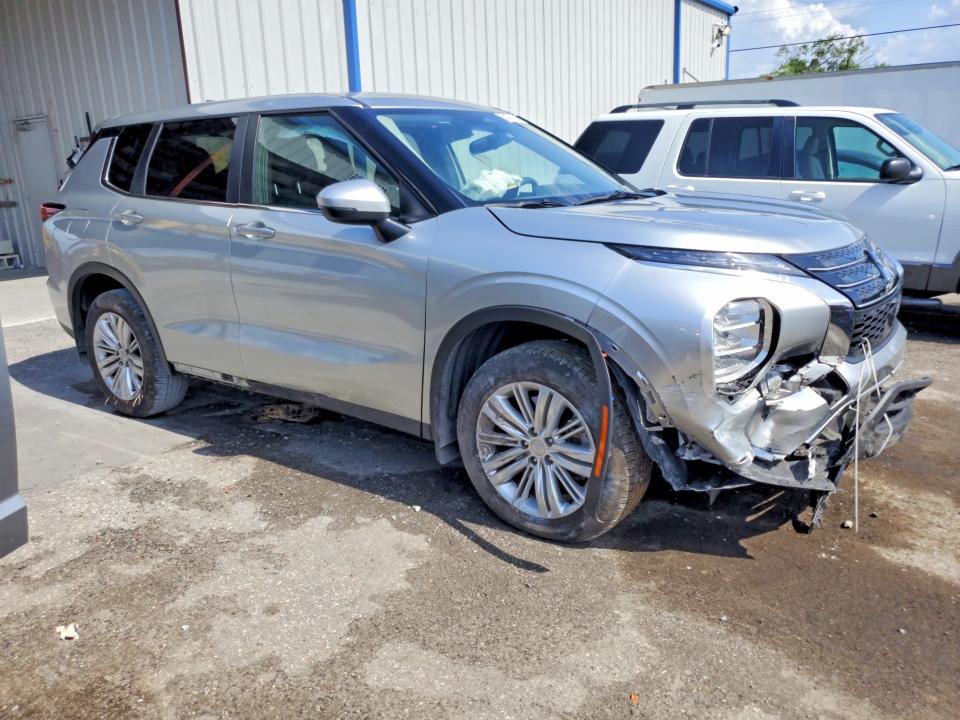 2024 Mitsubishi VIN JA4J3UA88RZ076396 COPART salvage auction — FRONT END, Fl - Certificate Of Destruction, sold $7,200 on 2026-07-17 (photo 4)