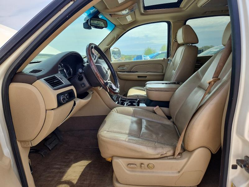 2009 Cadillac Escalade VIN 1GYFK53299R119540 COPART salvage auction — FRONT END, Mi - Certificate Of Title, sold $1,300 on 2026-07-02 (photo 7)