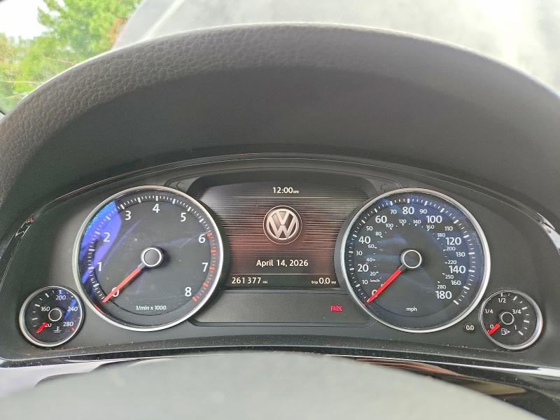 2017 Volkswagen Touareg VIN WVGRF7BP9HD000586 COPART salvage auction — MINOR DENT/SCRATCHES, Mi - Certificate Of Title, sold $3,850 on 2026-07-09 (photo 9)