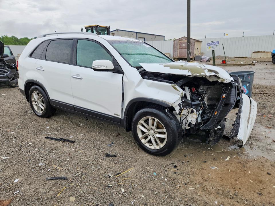 2015 Kia Sorento VIN 5XYKTCA63FG651744 COPART salvage auction — FRONT END, Tn - Salvage Certificate, sold $300 on 2026-07-16 (photo 4)