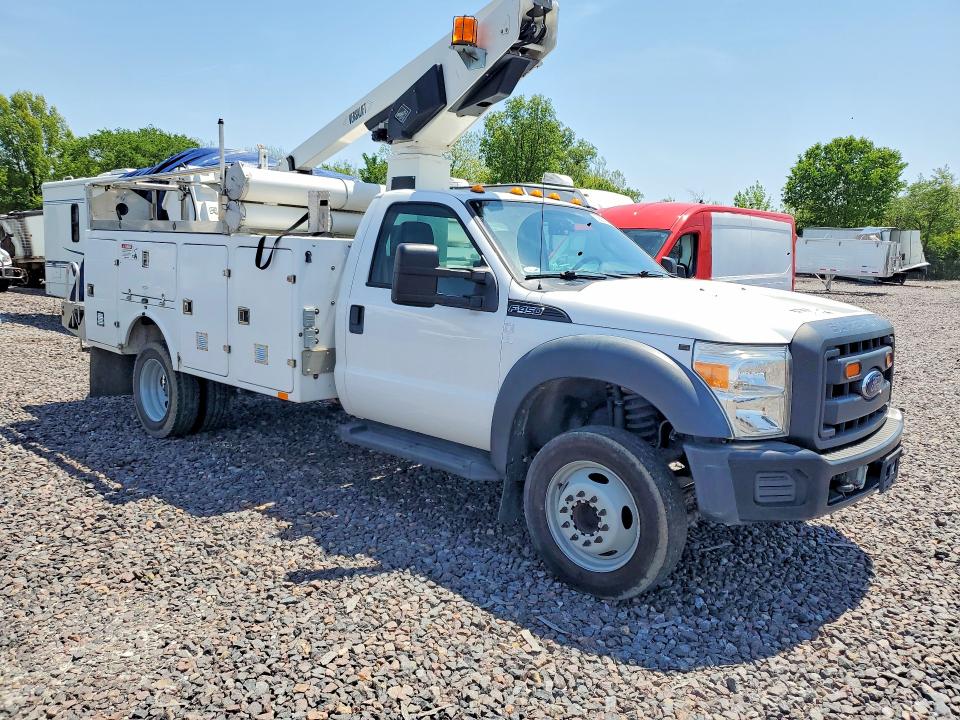 2014 Ford F-450 VIN 1FDUF4GYXEEA62577 COPART salvage auction — MINOR DENT/SCRATCHES, Oh - Certificate Of Title, sold $9,900 on 2026-07-28 (photo 4)