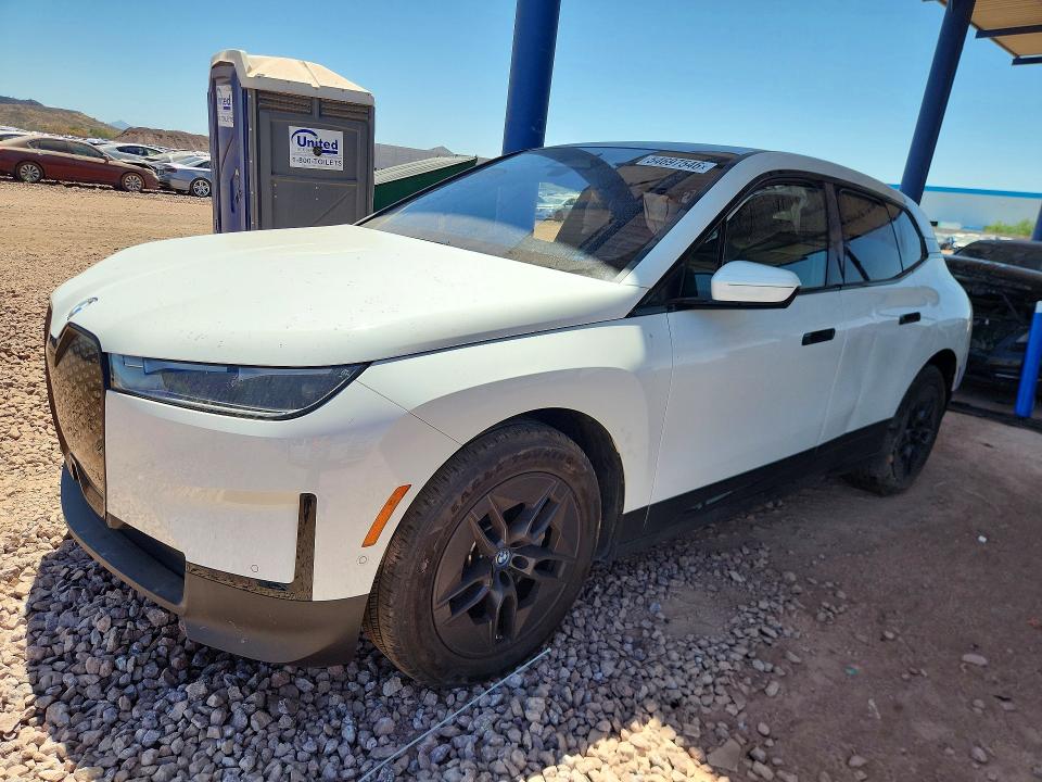 2025 BMW Ix VIN WB523CF08SCT80355 COPART salvage auction — SIDE, Az - Cert Of Title - Salvage, sold $18,700 on 2026-07-16 (photo 1)
