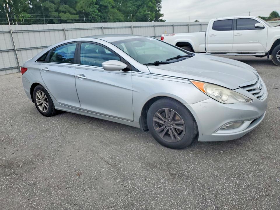 2013 Hyundai VIN 5NPEB4ACXDH586909 COPART salvage auction — VANDALISM, Nc - Salvage Certificate Of Title, sold $250 on 2026-07-16 (photo 4)