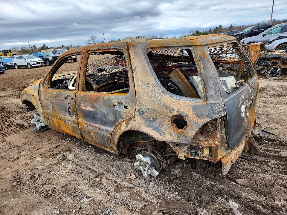 1998 Mercedes-benz Ml-class VIN 4JGAB54EXWA011698 COPART salvage auction — BURN, Mi - Dealer Only Clean Title, sold $60 on 2026-07-08 (photo 2)