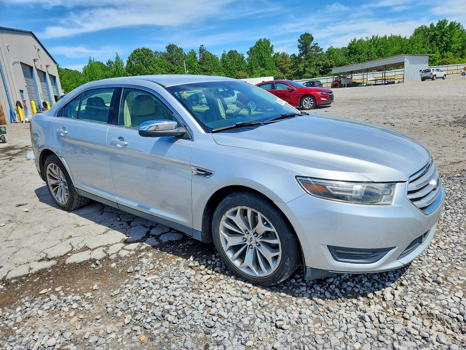 2014 Ford Taurus VIN 1FAHP2F85EG171001 COPART salvage auction — MINOR DENT/SCRATCHES, Tn - Salvage Certificate, sold $2,250 on 2026-07-09 (photo 4)