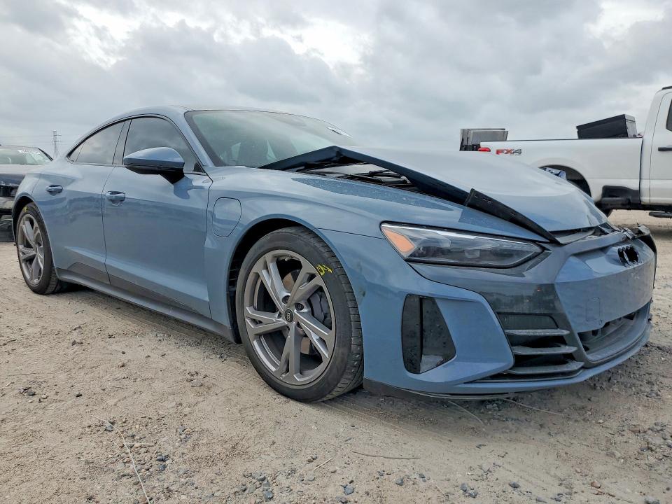 2024 Audi E-tron gt VIN WAUFJBFW9R7001485 COPART salvage auction — FRONT END, Tx - Salvage Vehicle Title, sold $22,300 on 2026-07-10 (photo 4)