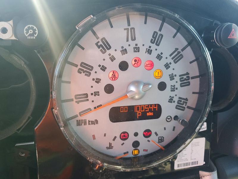 2008 Mini Cooper VIN WMWRF33558TG18388 COPART salvage auction — WATER/FLOOD, Ct - Cert Of Title-Flood Salvage, sold $450 on 2026-07-17 (photo 9)