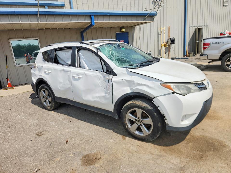 2015 Toyota Rav 4 VIN 2T3WFREVXFW233650 COPART salvage auction — MINOR DENT/SCRATCHES, Tn - Certificate Of Title (P), sold $4,500 on 2026-07-09 (photo 4)