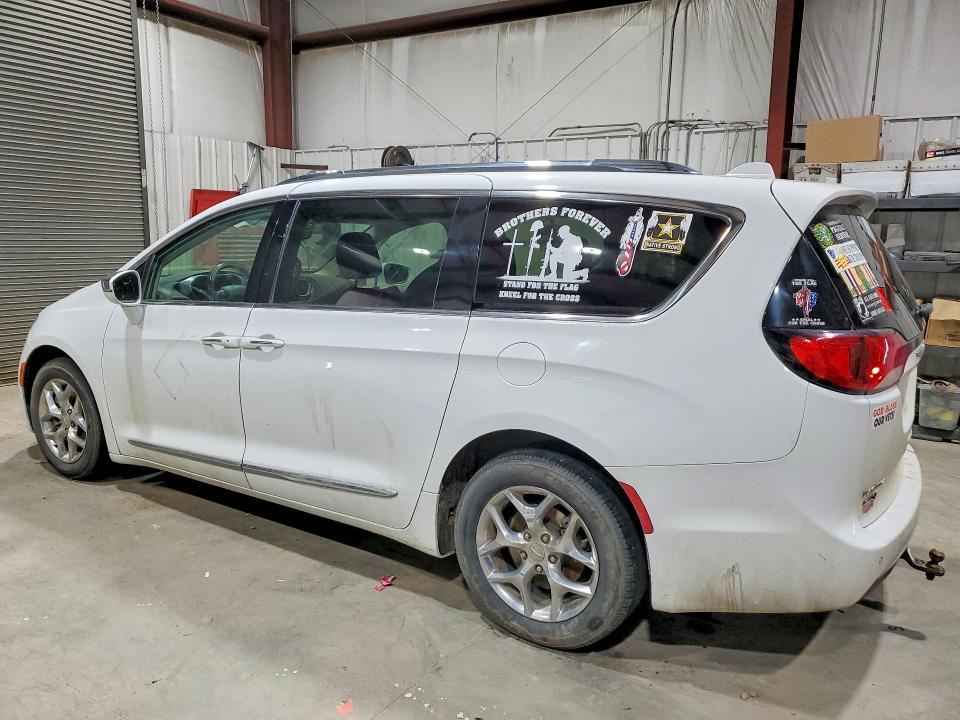 2018 Chrysler Pacifica VIN 2C4RC1GG8JR185395 COPART salvage auction — FRONT END, MT, sold $1,800 on 2026-08-31 (photo 2)