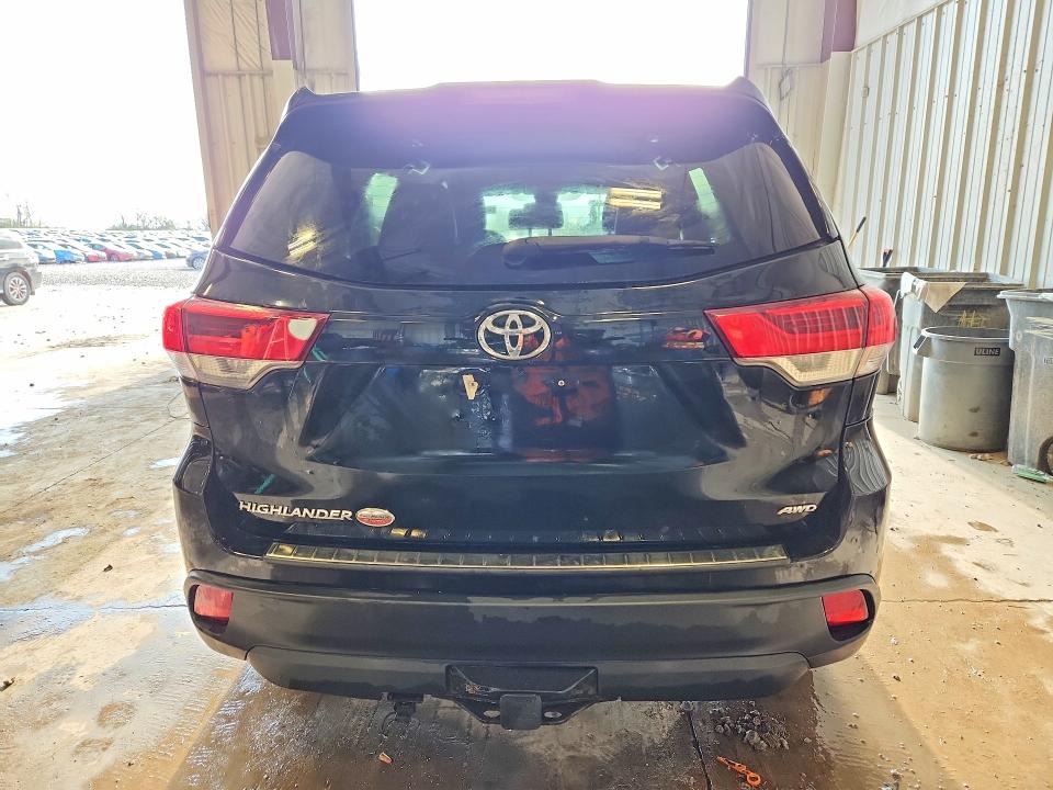 2017 Toyota VIN 5TDBZRFH5HS394085 COPART salvage auction — HAIL, Wi - Junked Vehicle Bill Of Sale, sold $5,500 on 2026-07-06 (photo 6)