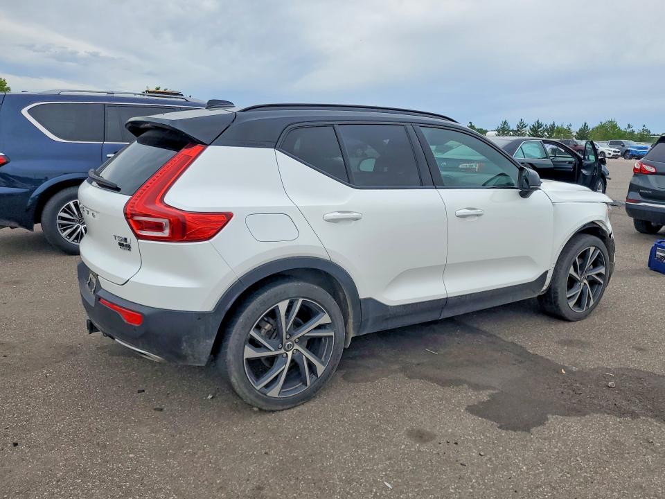 2020 Volvo Xc40 VIN YV4162UM3L2221478 COPART salvage auction — FRONT END, MN - CERT OF TITLE-SALVAGE, sold $475 on 2026-07-21 (photo 3)