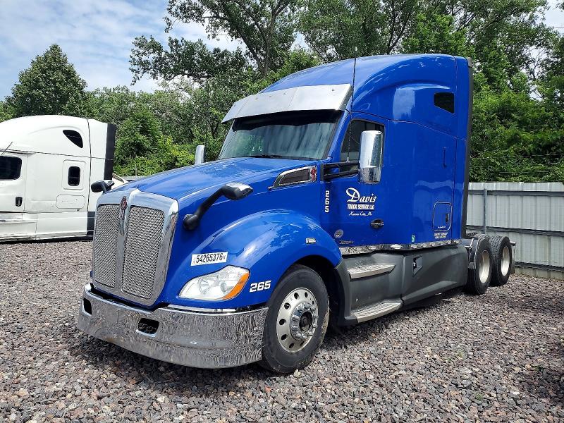 2020 Kenworth T680 VIN 1XKYDP9X8LJ371197 COPART salvage auction — FRONT END, MO - SALVAGE CERTIFICATE OF TITLE, sold $4,900 on 2026-07-30 (photo 2)