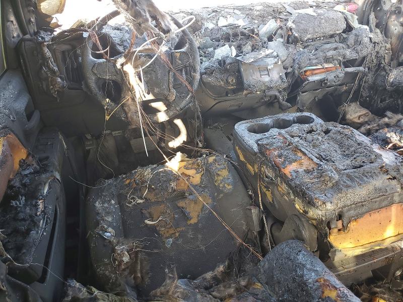 2016 Chevrolet Silverado 1500 VIN 3GCUKREC7GG375411 COPART salvage auction — BURN, Ca - Salvage Certificate, sold $550 on 2026-07-09 (photo 8)
