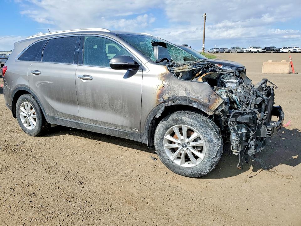 2019 Kia Sorento VIN 5XYPHDA38KG475576 COPART salvage auction — BURN, AB - BOS - NONREPAIRABLE, sold $400 on 2026-07-14 (photo 4)