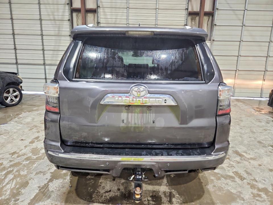 2020 Toyota 4runner VIN JTEBU5JR1L5768578 COPART salvage auction — UNDERCARRIAGE, OK - CERT OF TITLE-SALVAGE, sold $11,300 on 2026-07-15 (photo 6)