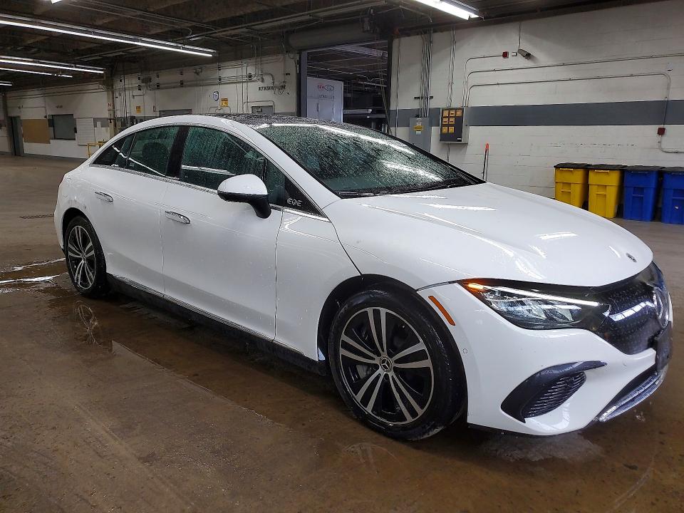 2023 Mercedes-benz VIN W1KEG1CB7PF034468 COPART salvage auction — MINOR DENT/SCRATCHES, Fl - Certificate Of Destruction, sold $23,400 on 2026-07-06 (photo 4)