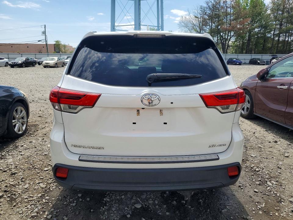 2018 Toyota Highlander VIN 5TDJZRFH2JS817139 COPART salvage auction — FRONT END, Nj - Cert Of Title-Salvage, sold $7,300 on 2026-07-15 (photo 6)