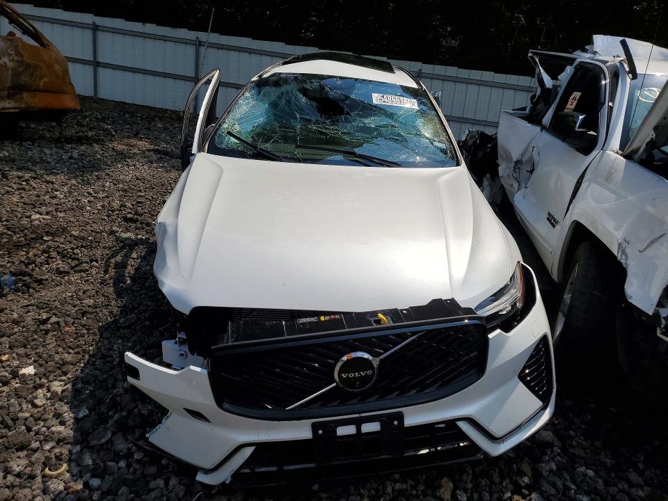2026 Volvo Xc60 VIN YV4M12RC0T1454199 COPART salvage auction — ROLLOVER, TX - NONREPAIRABLE TITLE, sold $1,850 on 2026-07-13 (photo 5)