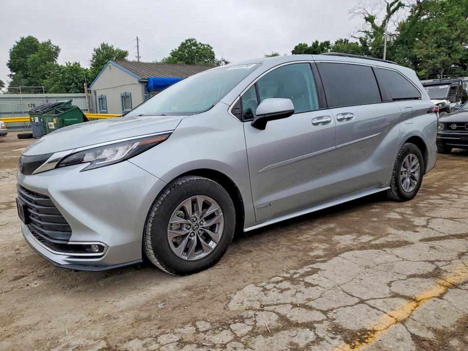 2021 Toyota Sienna VIN 5TDJRKEC5MS020112 COPART salvage auction — HAIL, Ks - Cert Of Title-Salvage, sold $22,100 on 2026-07-22 (photo 1)