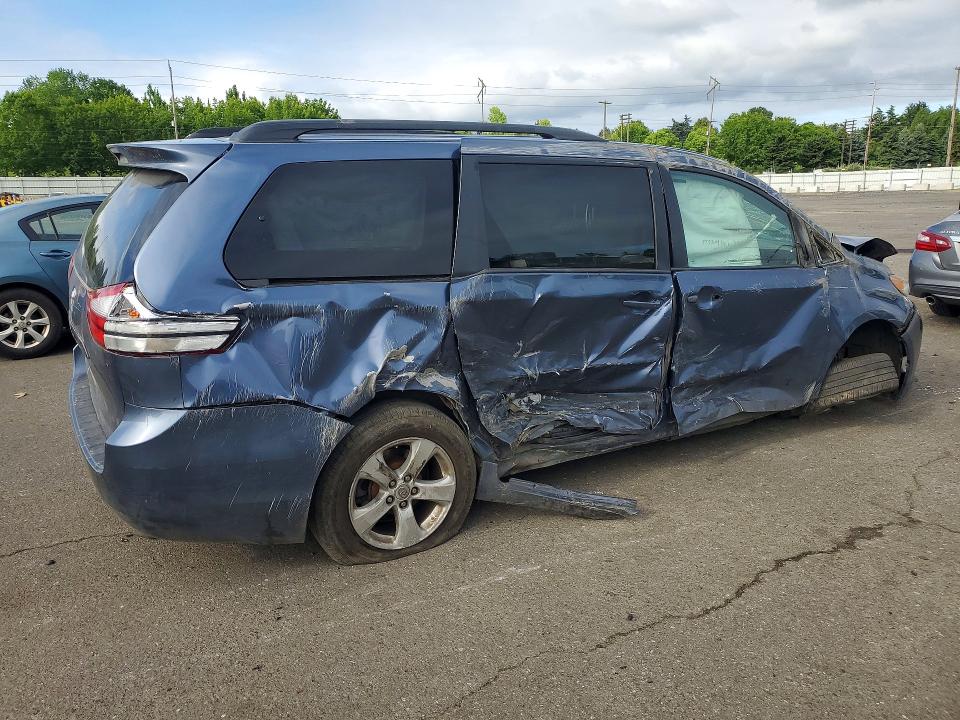2015 Toyota Sienna VIN 5TDKK3DC8FS528433 COPART salvage auction — ROLLOVER, Or - Salvage Title Certificate, sold $1,100 on 2026-07-06 (photo 3)