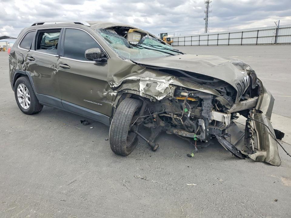 2015 Jeep Cherokee VIN 1C4PJMCB7FW663944 COPART salvage auction — ROLLOVER, Ca - Salvage Certificate, sold $300 on 2026-07-23 (photo 4)