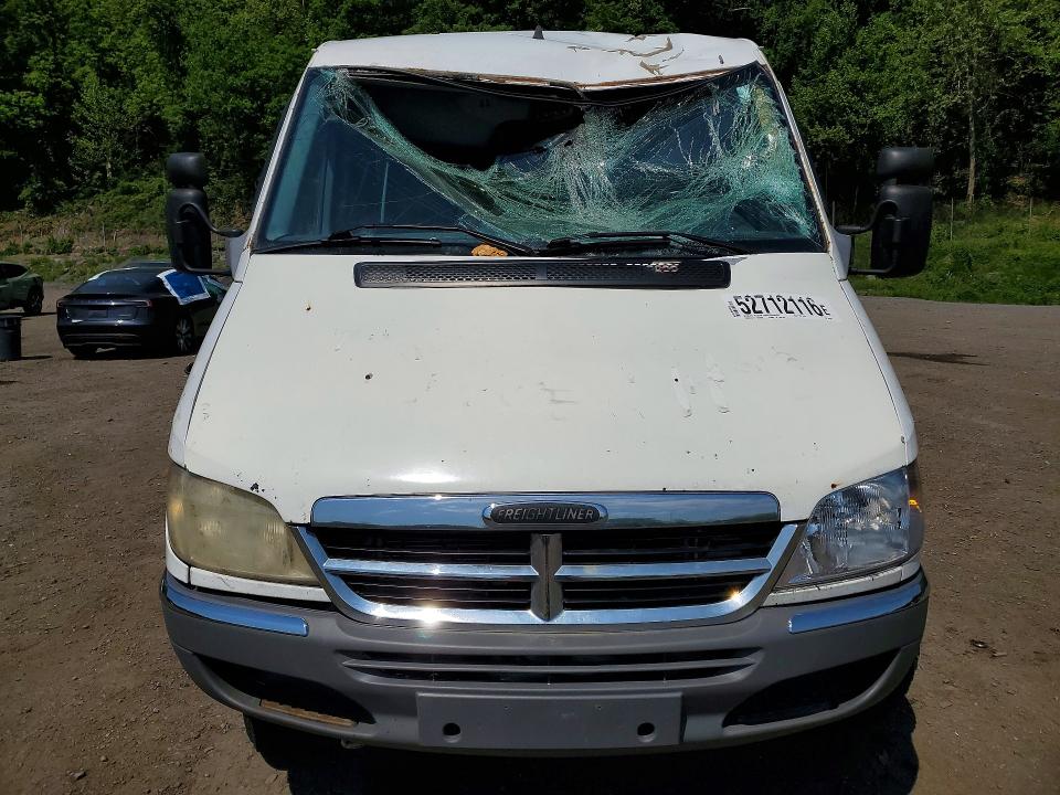 2006 Dodge Sprinter VIN WD0PD644065853973 COPART salvage auction — ROOF, NY - MV-907A SALVAGE CERTIFICATE, sold $450 on 2026-07-16 (photo 5)