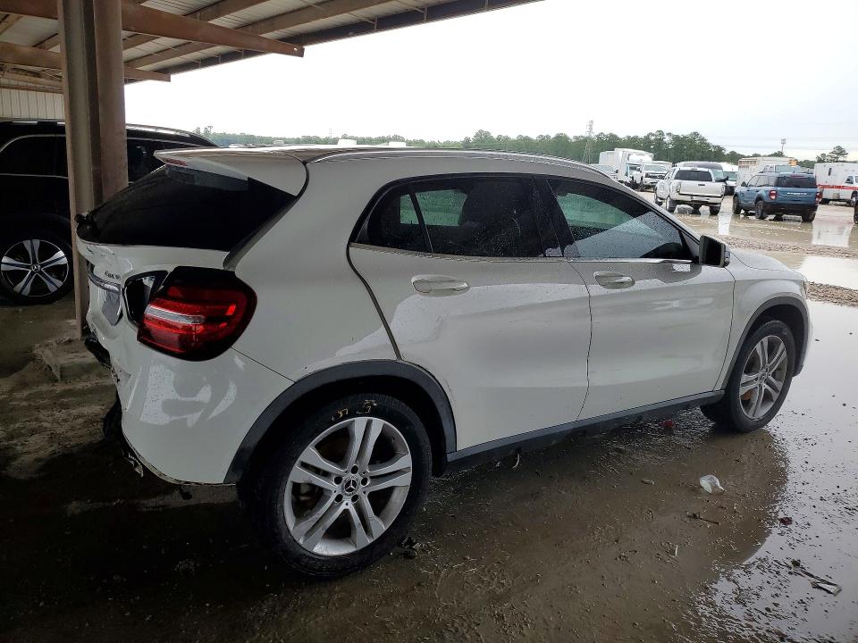 2020 Mercedes-benz VIN WDCTG4GB2LJ687465 COPART salvage auction — REAR END, Tx - Salvage Vehicle Title, sold $750 on 2026-07-28 (photo 3)