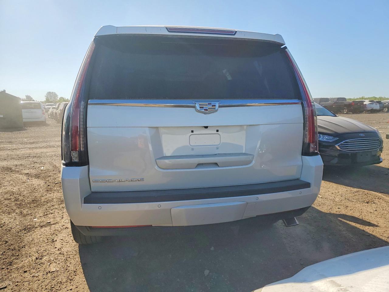 2015 Cadillac Escalade VIN 1GYS4MKJ8FR705069 COPART salvage auction — Vandalized, IL - SALVAGE CERTIFICATE, sold $14,000 on 2026-06-30 (photo 6)