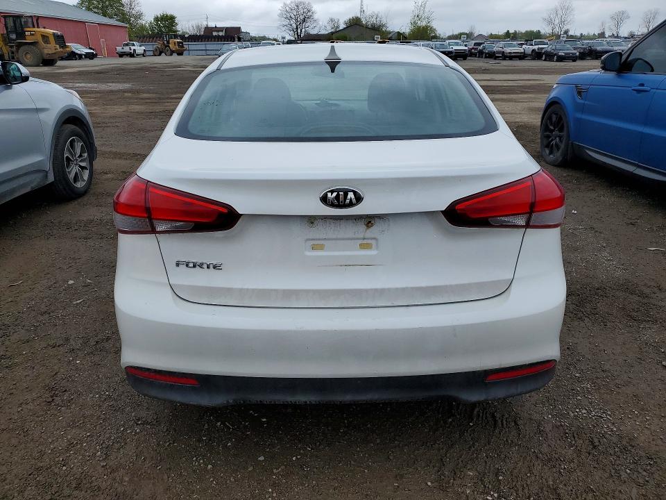 2017 Kia VIN 3KPFK4A73HE006921 COPART salvage auction — MINOR DENT/SCRATCHES, On - Permit No Brand - Unfit, sold $1,600 on 2026-07-03 (photo 6)