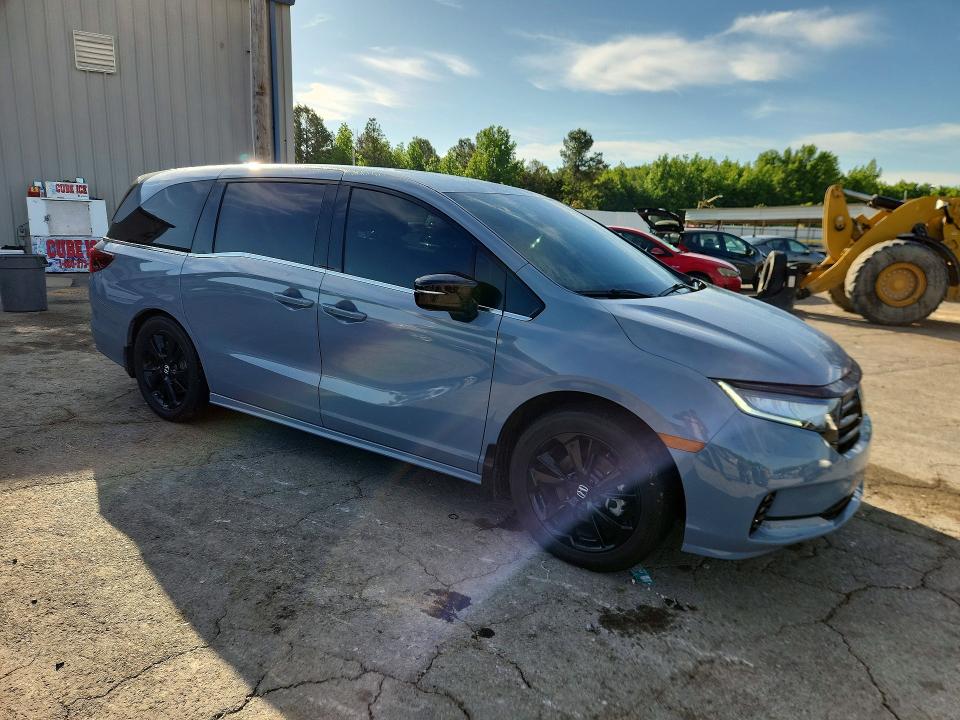 2024 Honda Odyssey VIN 5FNRL6H73RB031826 COPART salvage auction — SIDE, TN - SALVAGE CERTIFICATE, sold $15,800 on 2026-07-28 (photo 4)