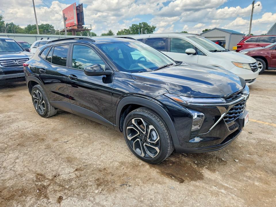 2025 Chevrolet Trax VIN KL77LJEP8SC059443 COPART salvage auction — HAIL, Ks - Cert Of Title-Salvage, sold $11,600 on 2026-07-15 (photo 4)