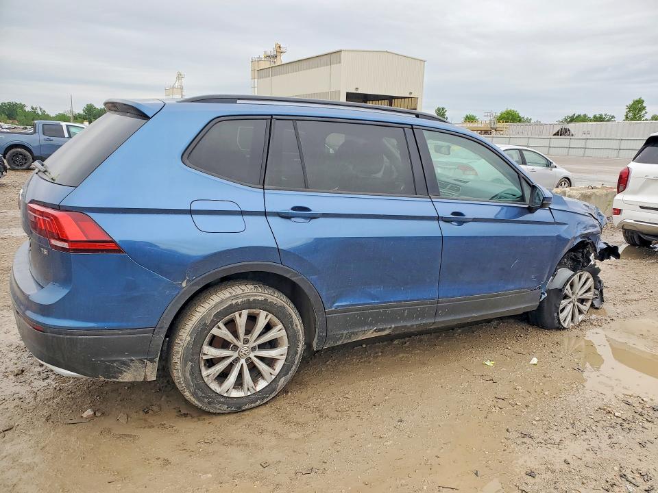 2018 Volkswagen Tiguan VIN 3VV1B7AX7JM108621 COPART salvage auction — MINOR DENT/SCRATCHES, Mo - Dealer Only Clean Title, sold $1,750 on 2026-07-09 (photo 3)
